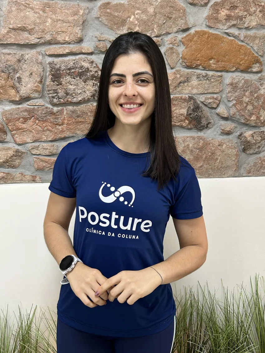 Foto de Julia Costa, fisioterapeuta da Posture
